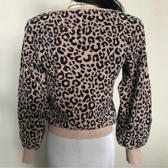 Abercrombie SUPER SOFT Leopard Print Sweater, Size: Small - Picture 9 of 10
